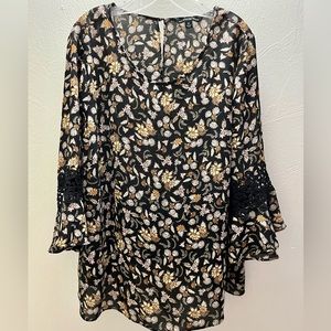 Zac & Rachel woman chiffon blouse in black with yellow, tan leaf pattern in 3X.